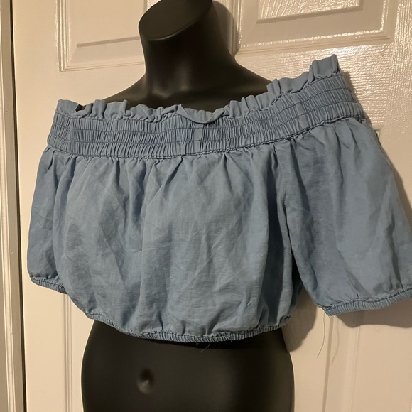 Fashion to Figure Crop Top - Picture 3 of 3